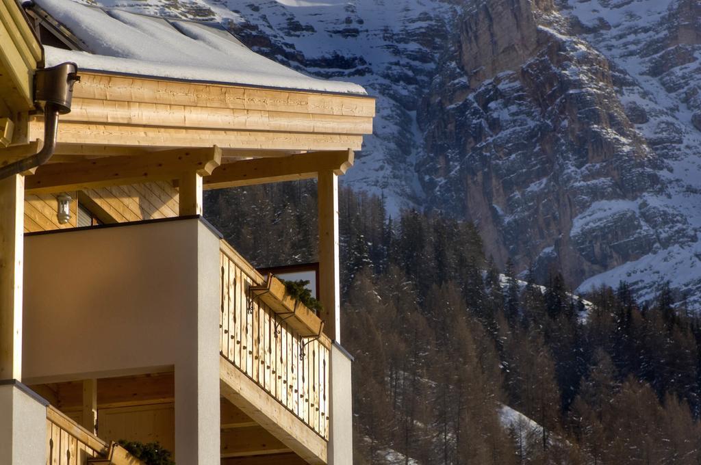 Family And Wellness Residence Ciasa Antersies San Cassiano  Εξωτερικό φωτογραφία