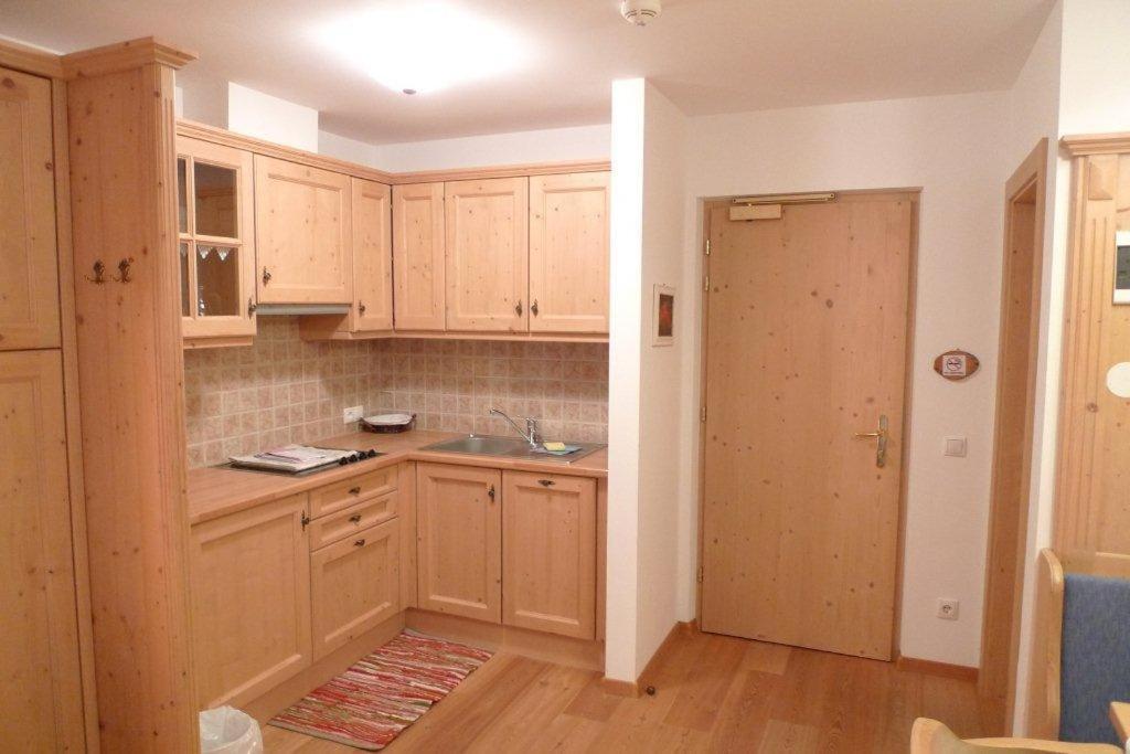 Family And Wellness Residence Ciasa Antersies San Cassiano  Δωμάτιο φωτογραφία