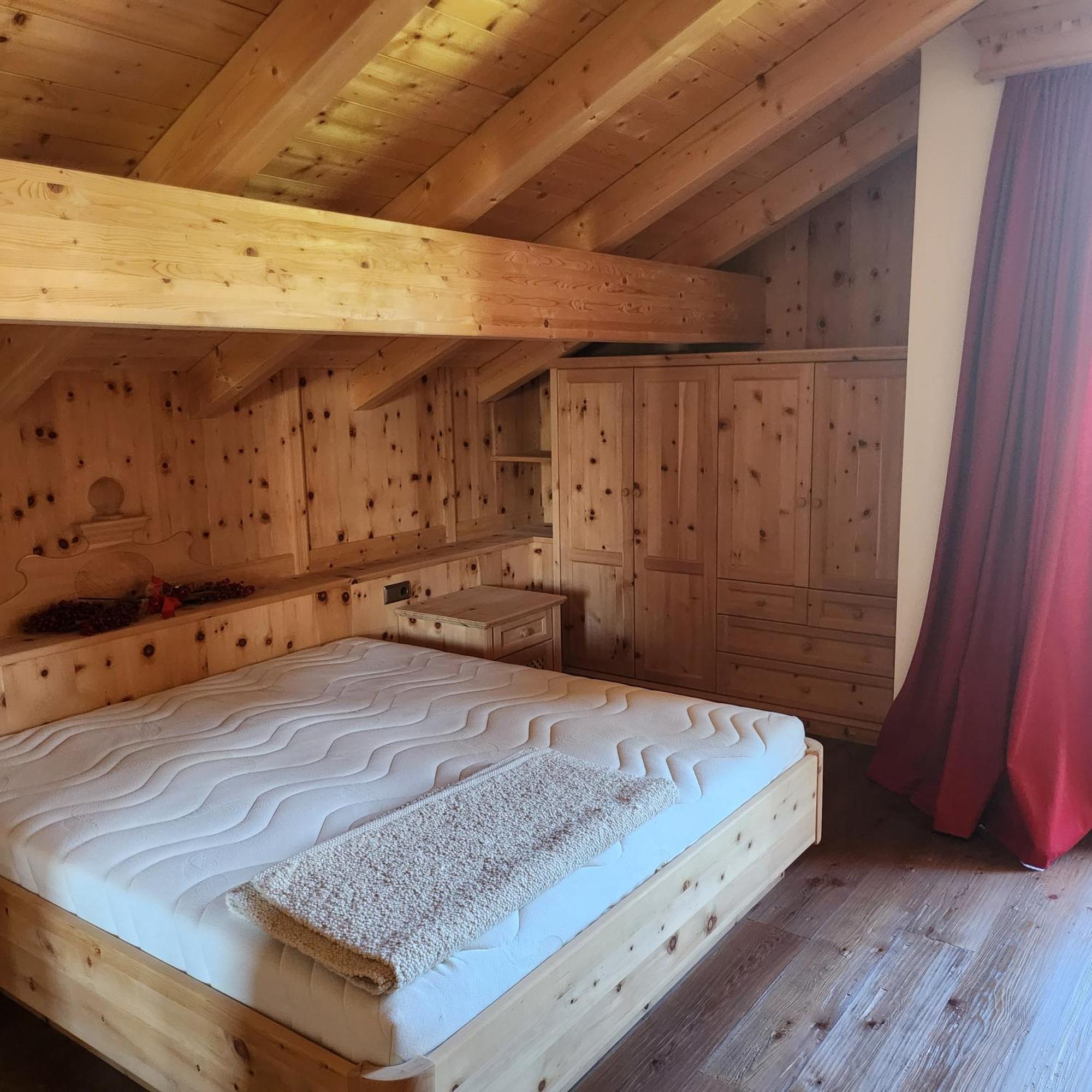 Family And Wellness Residence Ciasa Antersies San Cassiano  Εξωτερικό φωτογραφία