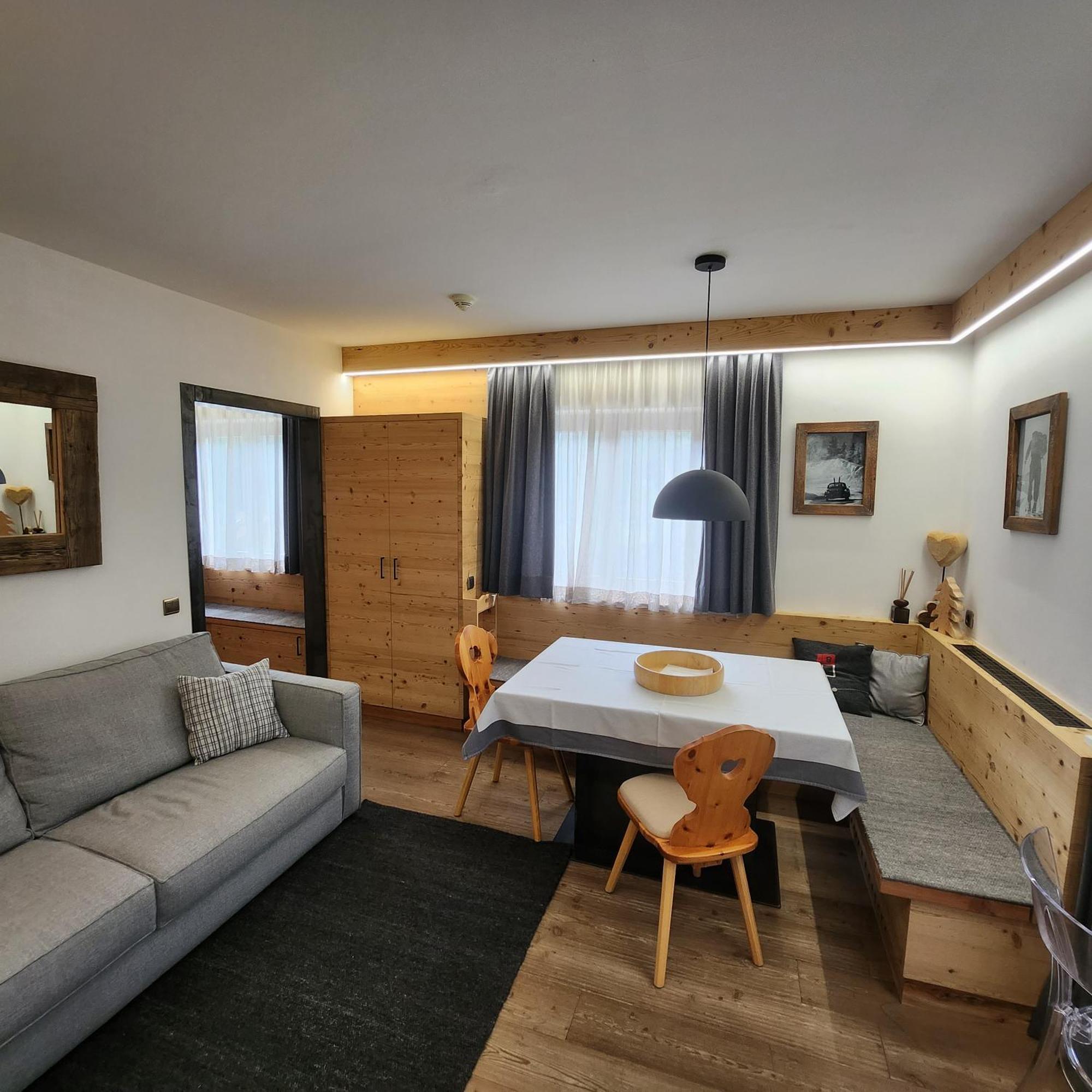 Family And Wellness Residence Ciasa Antersies San Cassiano  Εξωτερικό φωτογραφία