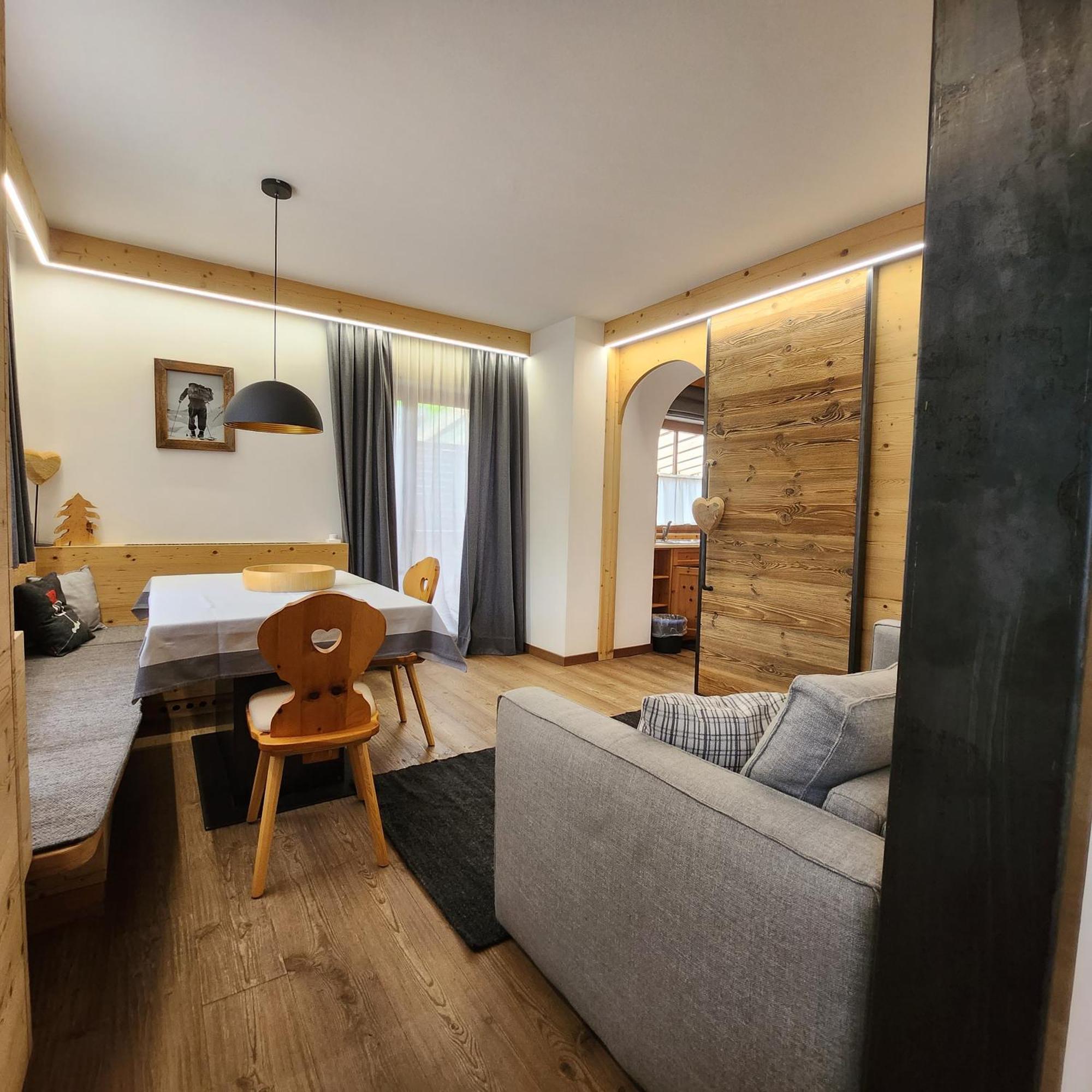 Family And Wellness Residence Ciasa Antersies San Cassiano  Εξωτερικό φωτογραφία