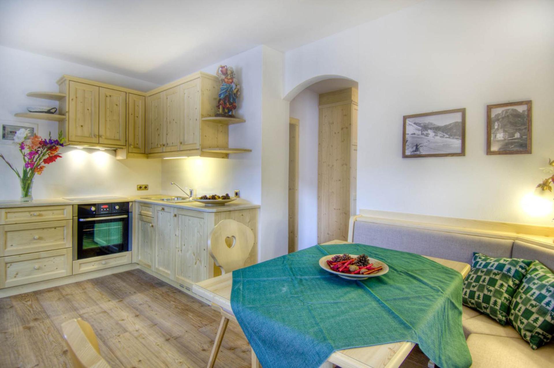 Family And Wellness Residence Ciasa Antersies San Cassiano  Εξωτερικό φωτογραφία