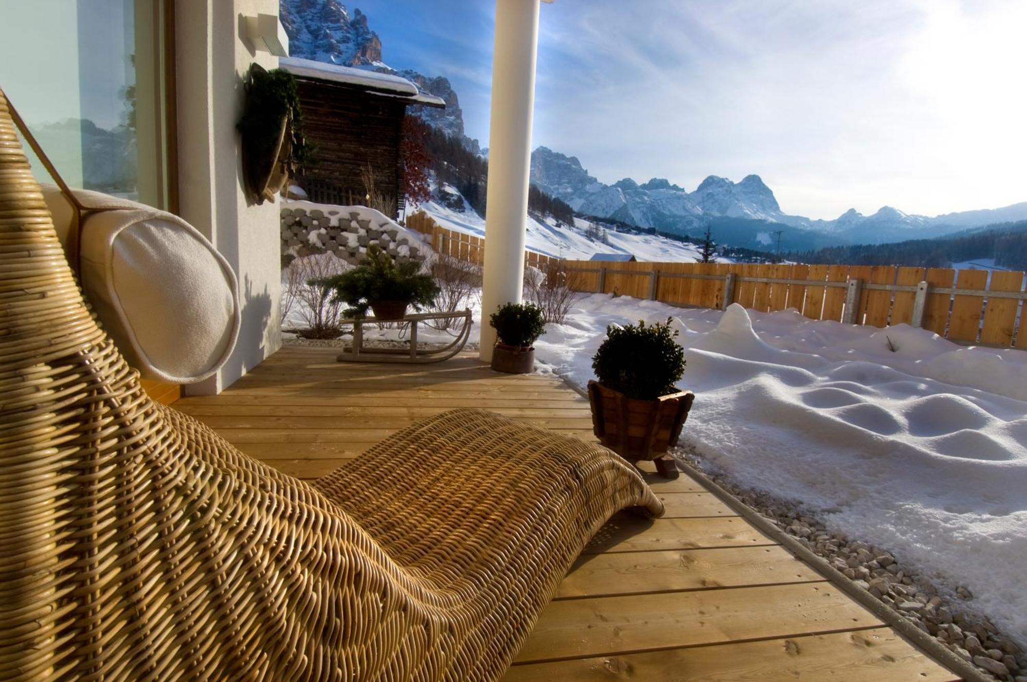 Family And Wellness Residence Ciasa Antersies San Cassiano  Εξωτερικό φωτογραφία
